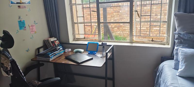 To Let 7 Bedroom Property for Rent in Die Bult North West